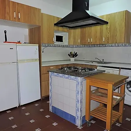 Hotel 900 Meters From The Vtar Ca 01159 4*